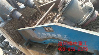 細(xì)沙回收機(jī)工作現(xiàn)場(chǎng) 細(xì)沙回收機(jī)工作現(xiàn)場(chǎng).jpg